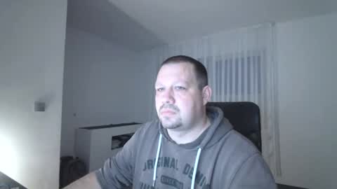 Snapshot of xxstrikerxx chatting on 12/30/24, 07:04 Eddi online show from 12/30/24, 07:04