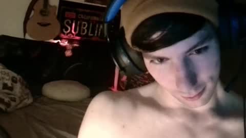 Snapshot of xxwhitefoxx chatting on 03/08/25, 10:22 David Fox online show from 03/08/25, 10:22