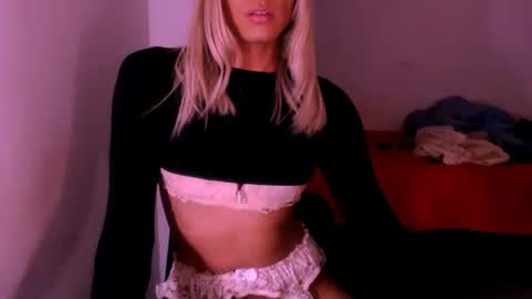 Chiara online show from 11/11/25, 07:19