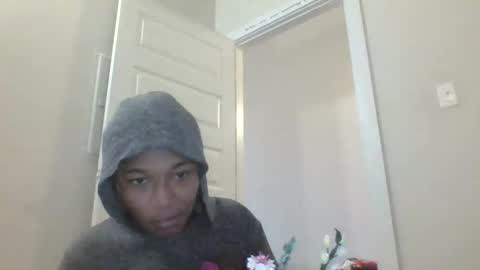 Snapshot of xxxdanidoomsdayxxx chatting on 11/23/25, 08:52 Danielle online show from 11/23/25, 08:52