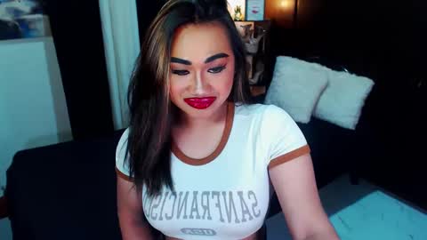 OLIVIA online show from 12/06/24, 02:17