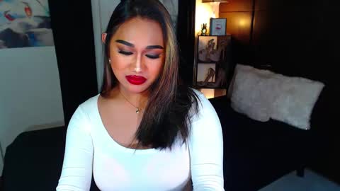 OLIVIA online show from 12/15/24, 05:10