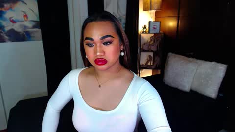 OLIVIA online show from 12/16/24, 03:54