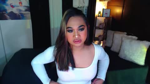 OLIVIA online show from 12/19/24, 03:30