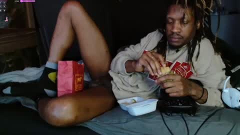 Snapshot of xxxjrstrokesxxx chatting on 03/10/25, 04:17 xxxjrstrokesxxx online show from 03/10/25, 04:17