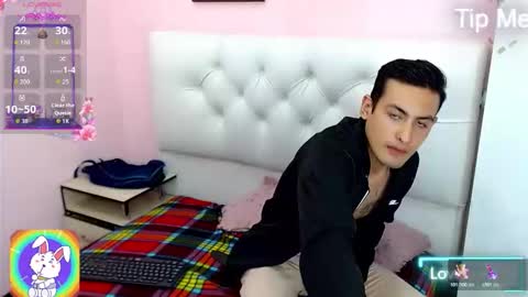 Snapshot of xxxstrongerboyxxx chatting on 11/25/25, 08:42 stronger online show from 11/25/25, 08:42