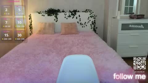 Lina online show from 10/15/25, 01:11