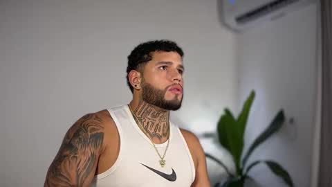 yamp sambrano online show from 10/29/25, 02:14