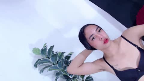 yams_kitty69 online show from 11/02/25, 11:56