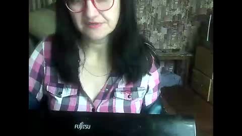 Snapshot of yanafiesta chatting on 11/04/25, 09:30 yanafiesta online show from 11/04/25, 09:30