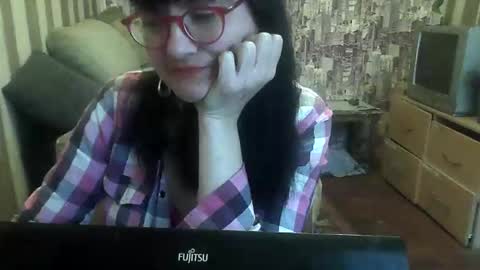 Snapshot of yanafiesta chatting on 11/17/25, 01:17 yanafiesta online show from 11/17/25, 01:17