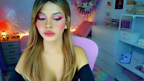 YANG AUDREY LONE online show from 10/18/25, 11:16