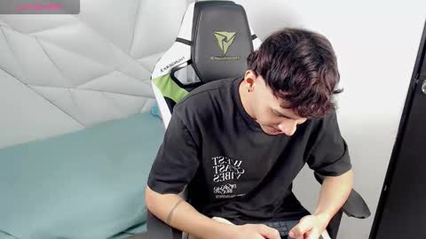 DANILO P online show from 11/16/25, 03:34