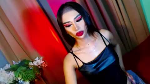 Snapshot of yasii19 chatting on 12/27/24, 03:04 miss yasii online show from 12/27/24, 03:04