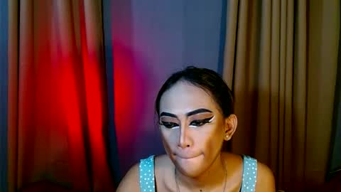 Snapshot of yasii19 chatting on 01/15/25, 04:32 miss yasii online show from 01/15/25, 04:32