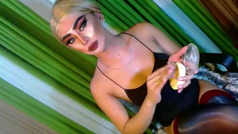 Snapshot of yasii19 chatting on 09/21/25, 03:57 miss yasii online show from 09/21/25, 03:57