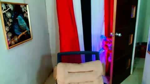 Snapshot of yasii19 chatting on 10/31/25, 04:52 miss yasii online show from 10/31/25, 04:52