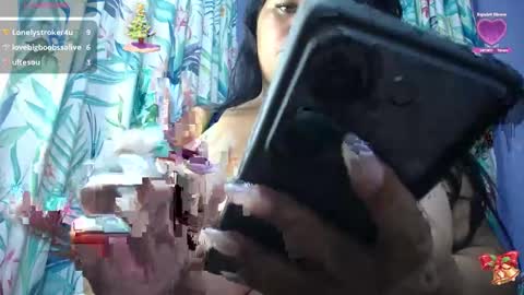 Snapshot of yasmin_bigtits chatting on 12/06/24, 12:34 Yasmin online show from 12/06/24, 12:34
