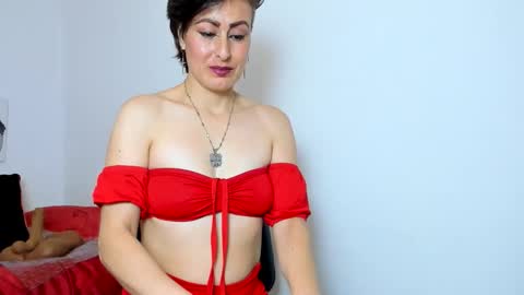 Yasemin online show from 10/15/25, 01:22