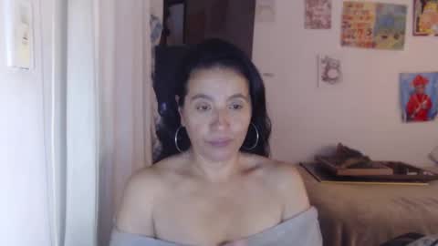 yasmin_love85 online show from 11/07/25, 03:01