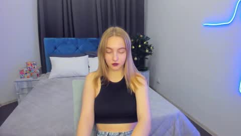 Snapshot of yasminasage chatting on 12/05/24, 08:22 Yasmina online show from 12/05/24, 08:22