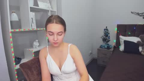 Snapshot of yasminasage chatting on 12/11/24, 10:47 Yasmina online show from 12/11/24, 10:47