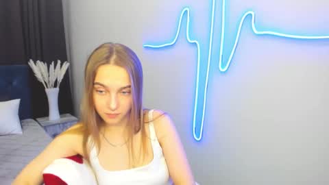 Snapshot of yasminasage chatting on 03/08/25, 07:53 Yasmina online show from 03/08/25, 07:53