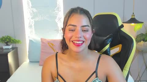 Snapshot of yaya23x chatting on 03/06/25, 07:21 yaya23x online show from 03/06/25, 07:21