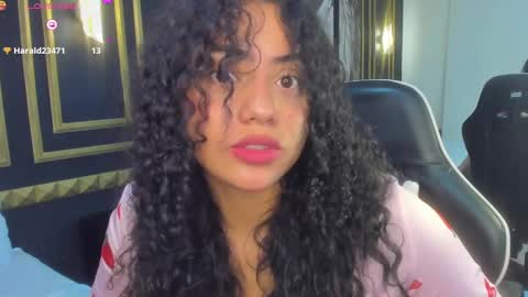 Snapshot of yaya23x chatting on 09/19/25, 02:29 yaya23x online show from 09/19/25, 02:29