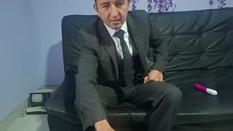 Hazzan online show from 11/20/25, 02:50