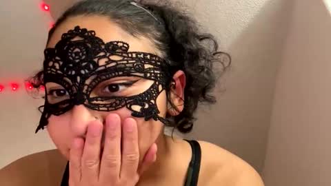 yazzydeleon online show from 10/27/25, 07:01