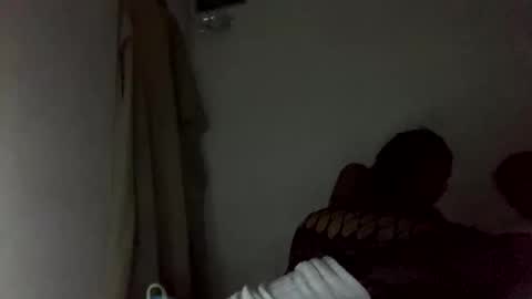 Ella Ts online show from 10/12/25, 06:12