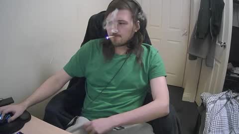 Snapshot of yeovil_alex chatting on 12/15/24, 01:35 Alex online show from 12/15/24, 01:35