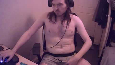 Snapshot of yeovil_alex chatting on 12/17/24, 07:04 Alex online show from 12/17/24, 07:04
