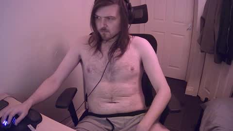 Snapshot of yeovil_alex chatting on 12/18/24, 02:10 Alex online show from 12/18/24, 02:10
