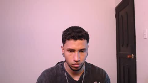 Yeff ind. model  online show from 12/28/24, 11:05