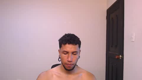 Yeff ind. model  online show from 01/04/25, 12:48