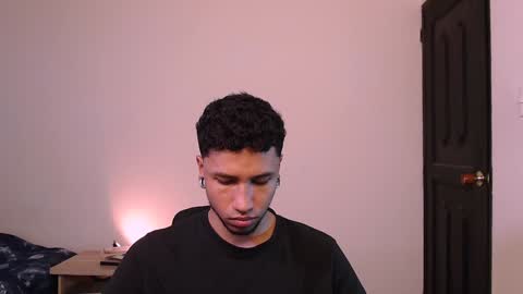 Yeff ind. model  online show from 01/14/25, 06:17