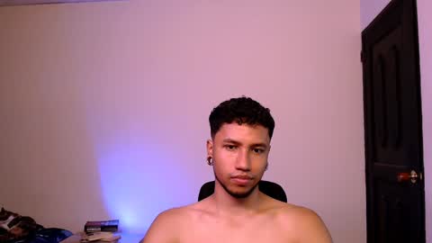 Yeff ind. model  online show from 01/16/25, 02:41