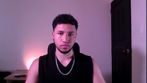 Yeff ind. model  online show from 01/28/25, 07:00