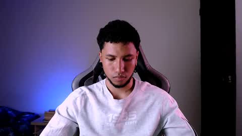 Yeff ind. model  online show from 03/02/25, 04:07