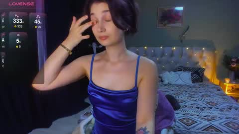 Sofie online show from 11/21/25, 08:13