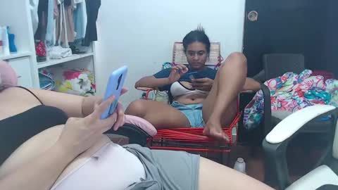 Snapshot of yessica_08 chatting on 02/26/25, 05:28 yessica and andres online show from 02/26/25, 05:28