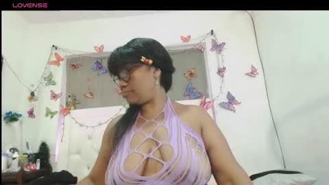 Yhazan Blake online show from 11/04/25, 03:49