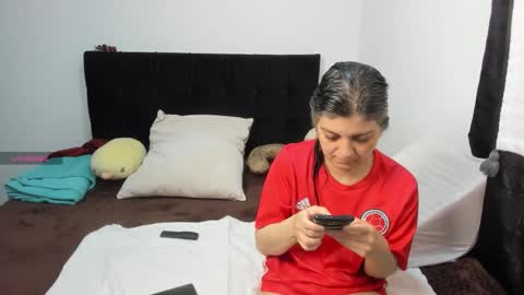 yinyyanghot online show from 10/14/25, 09:10