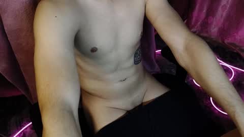 Darius online show from 10/25/25, 03:29