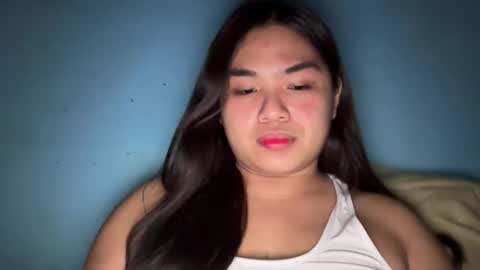 yllana love online show from 12/22/24, 10:47