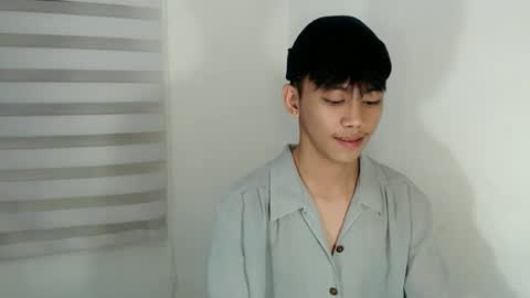 ynotyu online show from 10/17/25, 03:36