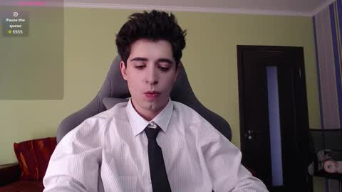 Snapshot of yofukashi chatting on 10/18/25, 08:04 yofukashi online show from 10/18/25, 08:04