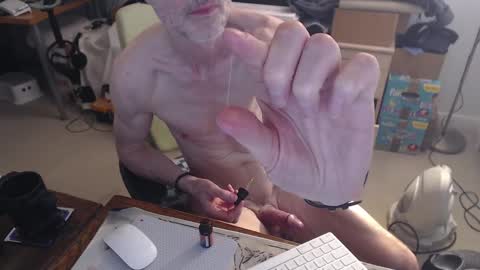 Snapshot of yogaman010173 chatting on 02/13/25, 12:32 yogaman online show from 02/13/25, 12:32